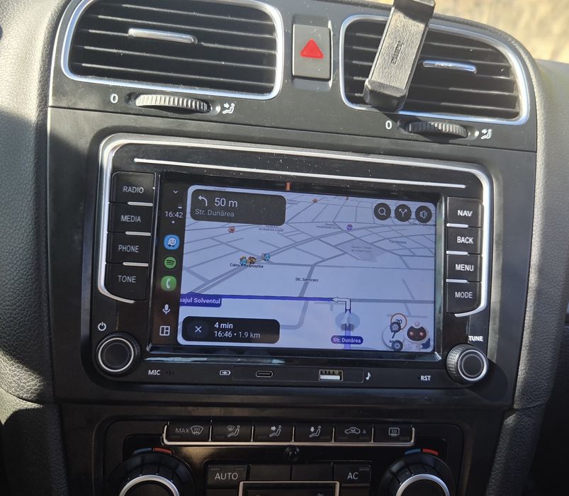 Navigatie 4GB Volkswagen VW Passat Golf Tiguan Sharan Seat Skoda Octavia Altea Alhambra Fabia Transporter Carplay Android auto