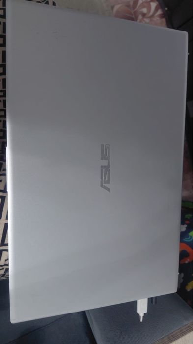 продам ноутбук Asus vivobook