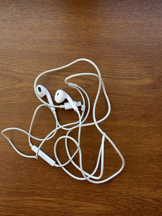 Наушники Earpods lightning разъем