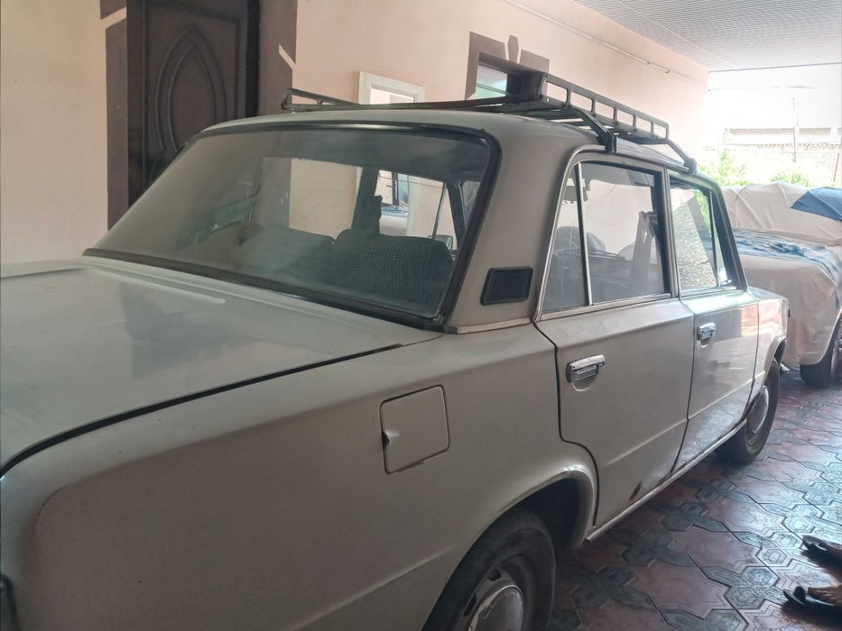 VAZ 21011 Jiguli Rodnoy kraska metan hujjat