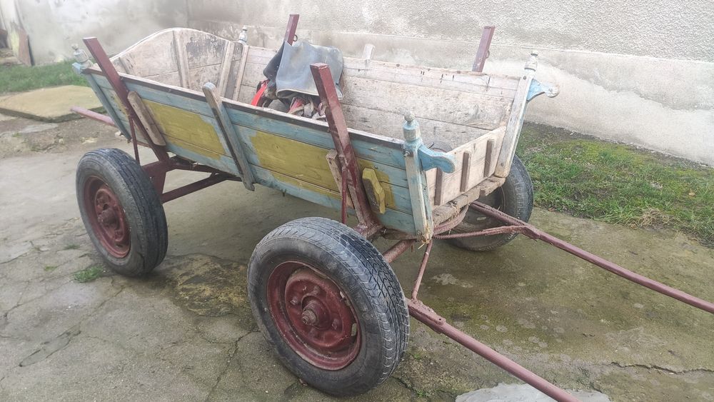 Продавам  каруца