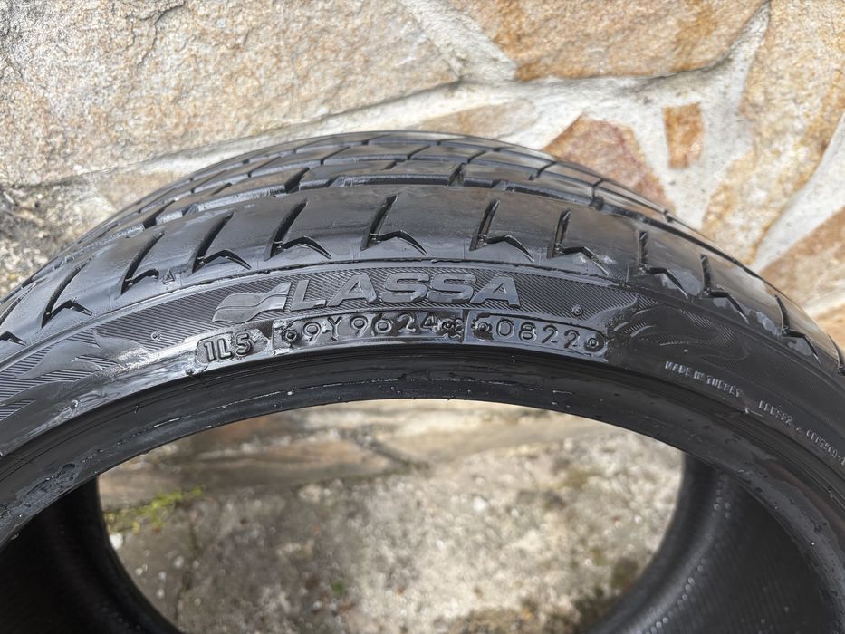 Гуми 235/35/19 летни комплект или поотделно