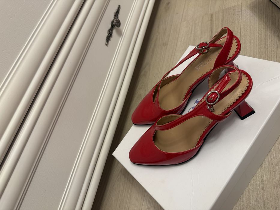 Новая женская обувь