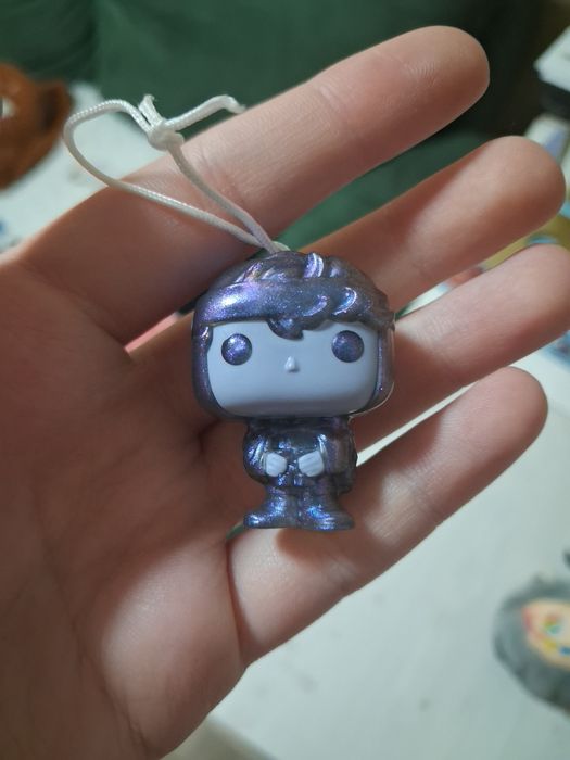 продам фигурку киндер осд,дастин из изнанки