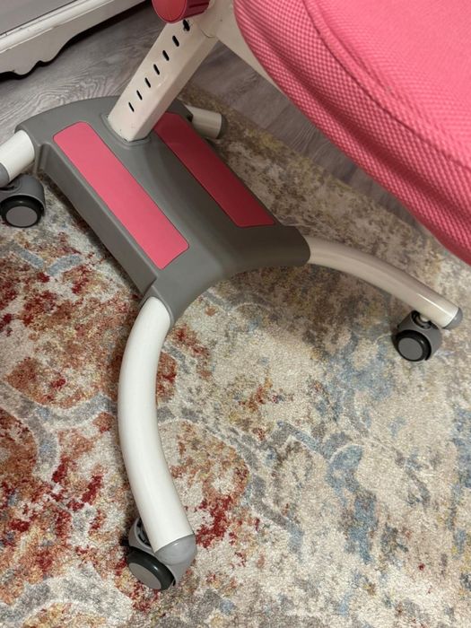 Продам кресло для детской