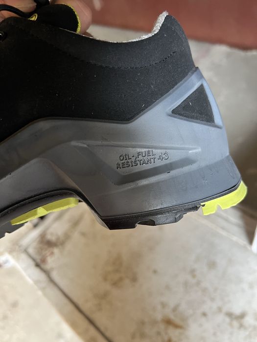 Vand pantofi protectie Uvex marimea 43