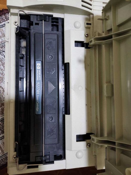 Продам черно-белый Принтер Hewlet packard