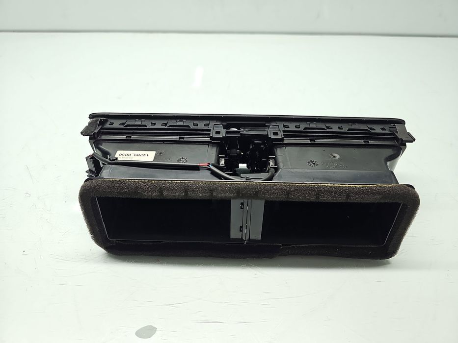 Grila aerisire centrala Volkswagen Passat CC (358) [Fabr 2012-2016] 3A