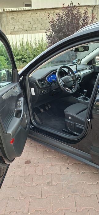 FORD Focus 2022 — imagine 5