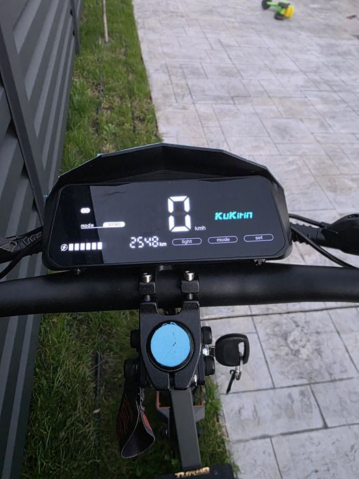 Kukirin g4 are 2548 km in crestere frane xod