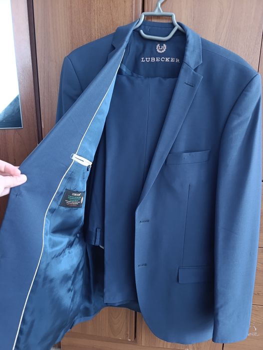 Продается костюм мужской