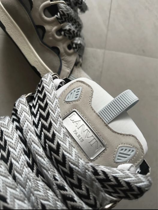 Lanvin Curb