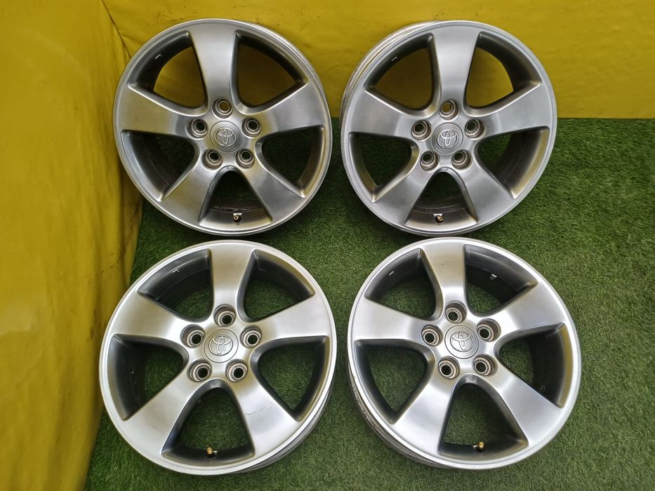 Диски R16 5x114.3 на Toyota и другие.