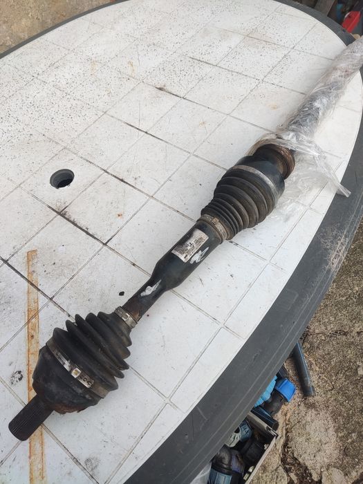 Полуоска Volvo XC 90