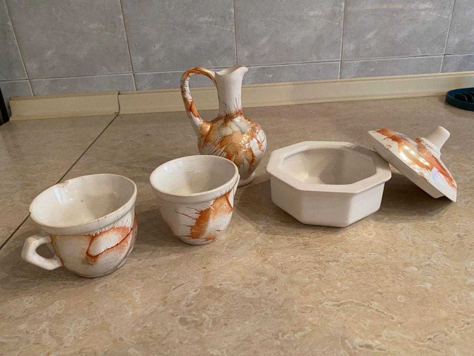 Сет с чаени чаши, чайник, каничка, захарница