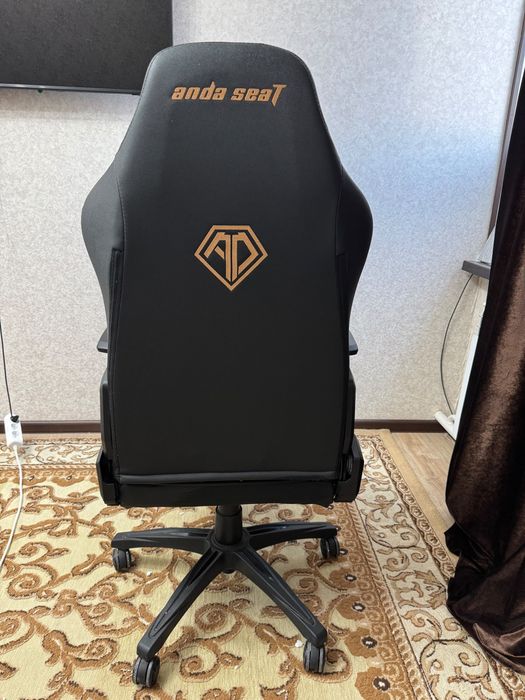 Компьютерное кресло Anda Seat