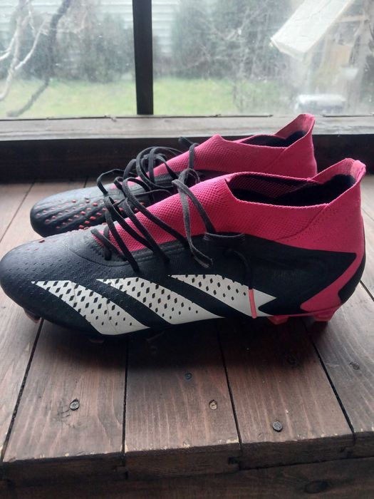 Футболни обувки Adidas Predator