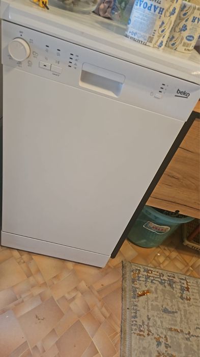 Продам посудомоечную машину