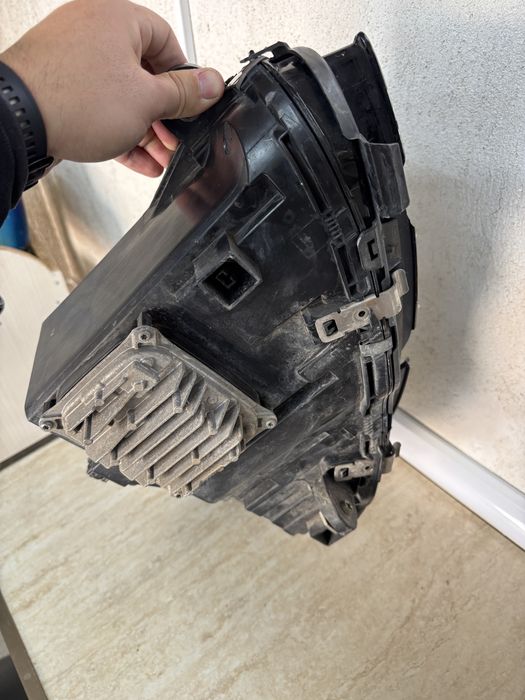 Фар за Мерцедес Ц класа W205 Ляв оборудван/ Mercedes C