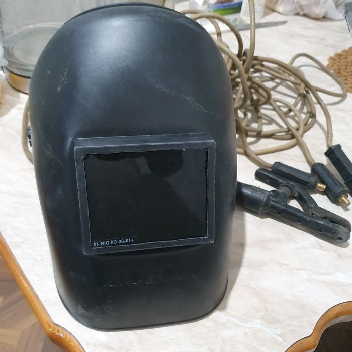 Продаётся  компактный сварочный  аппарат .