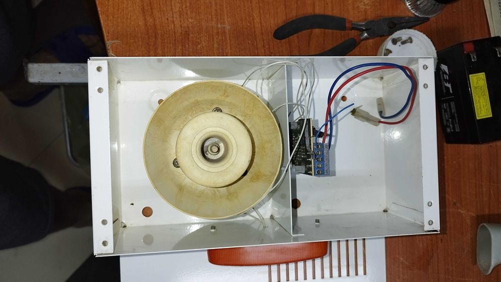 Външна Алармена Сирена със Светкавица в метална кутия 27/15/9см