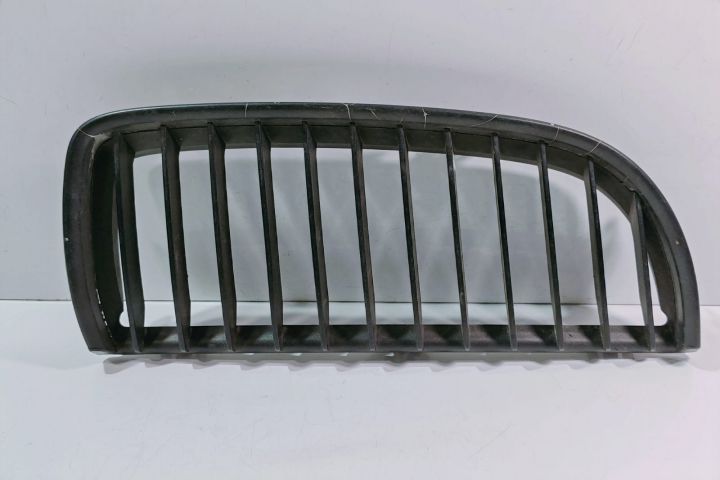 Grila radiator  dreapta 22405910 BMW Seria 3 E90/E91/E92/E93