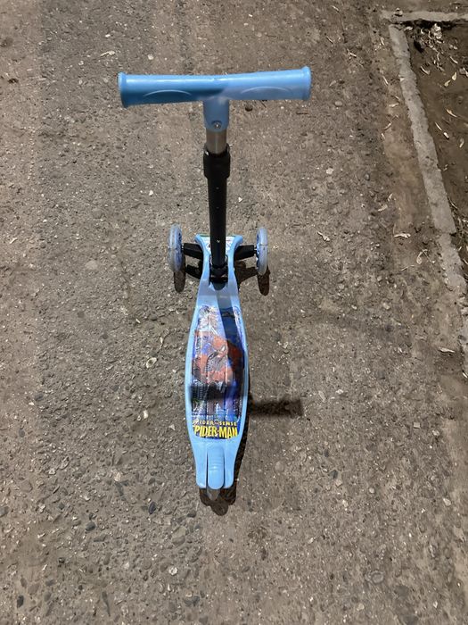 Самокат на 2-3 года