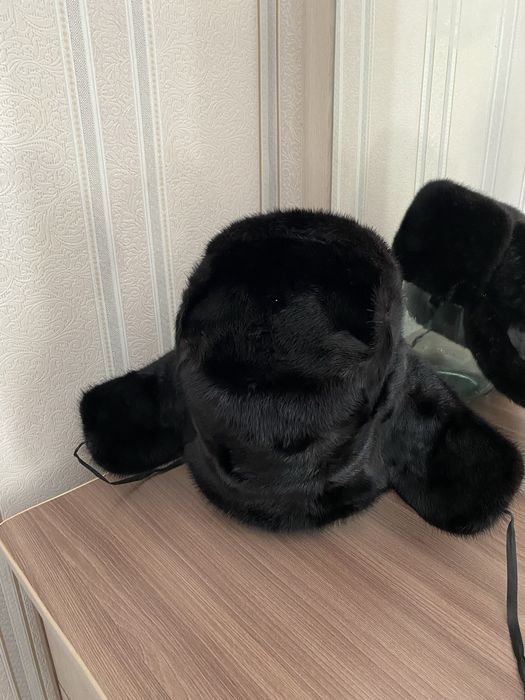 Продам норковую шапку-ушанку