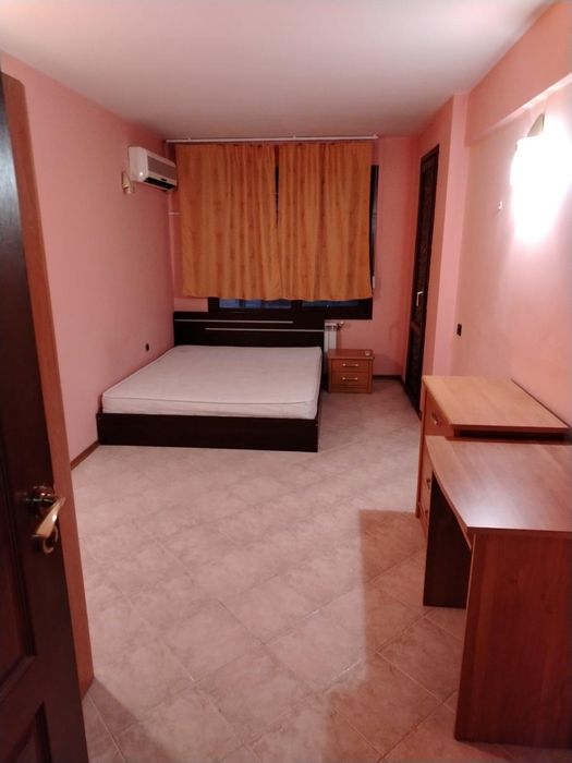 Дава се под наем Тристаен апартамент в Пловдив, Център - 70 кв.м за 450 € - Снимка #4