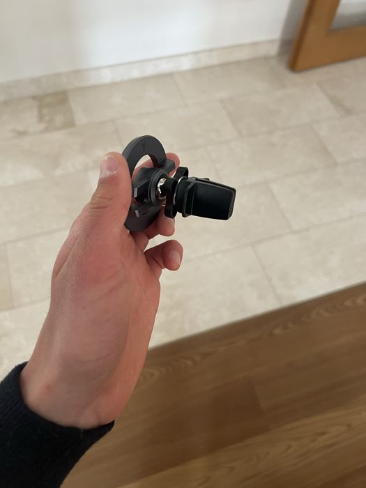 Vand suport metalic pentru telefon