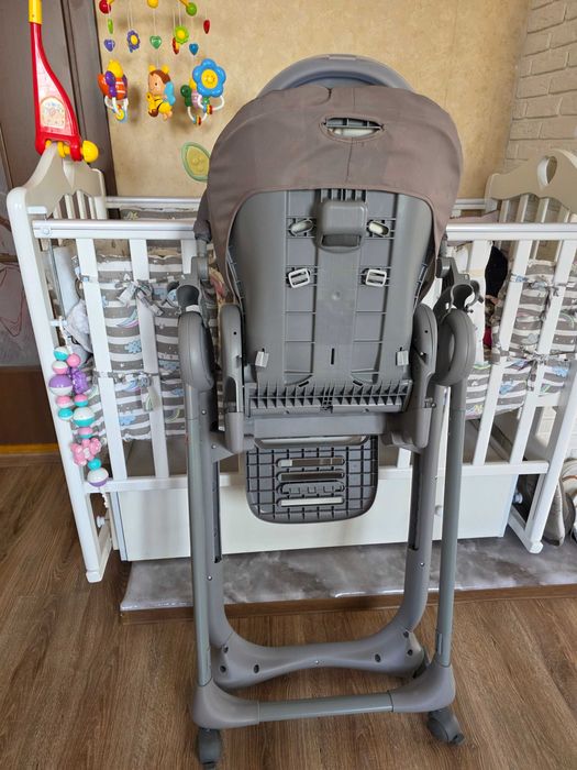 Стульчик для кормления Chicco Polly Magic серый