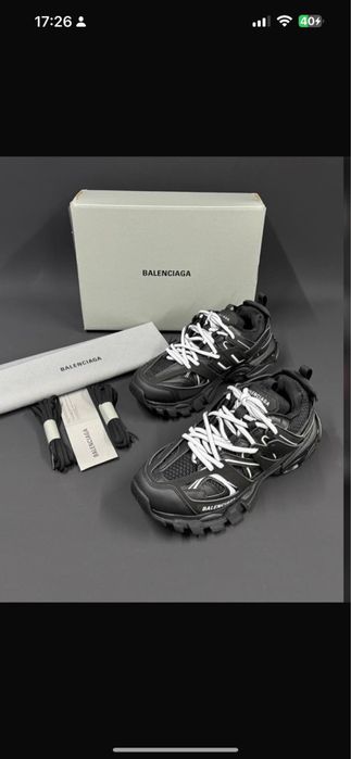 Balenciaga track