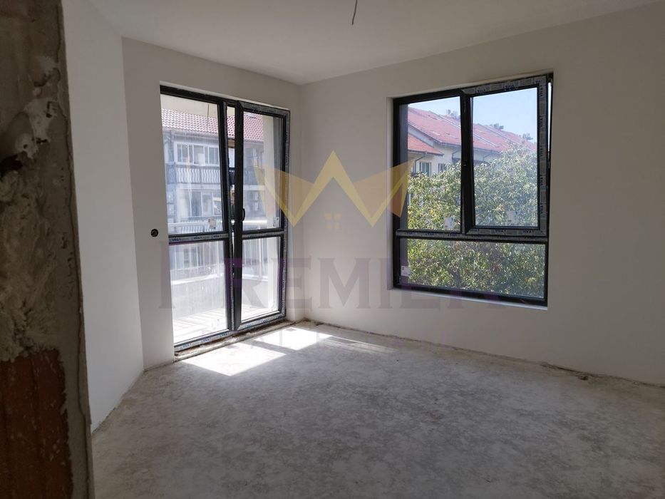 Продава се Тристаен апартамент в Варна, Виница - 85 кв.м за 1890 €/кв.м - Снимка #11