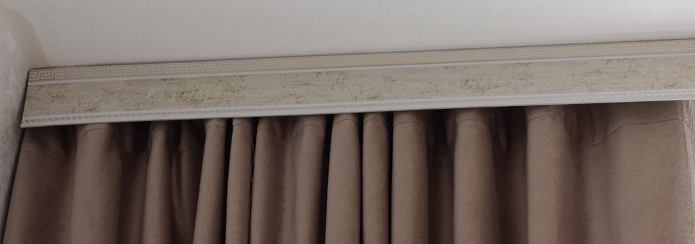 Карниз в отличном состоянии