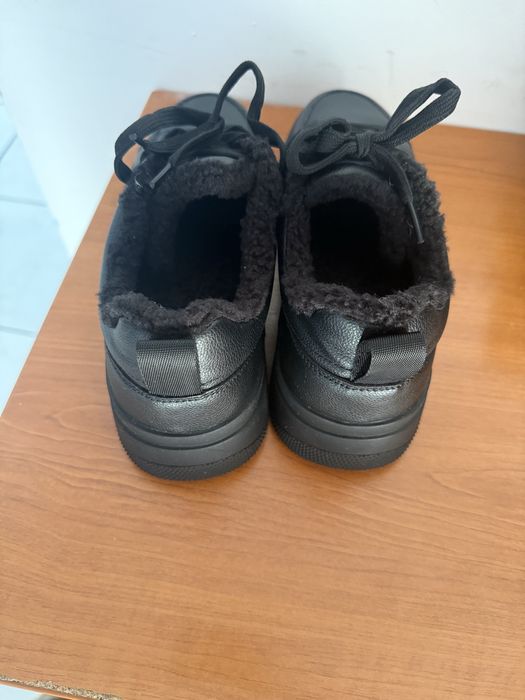 Зимние кроссовки