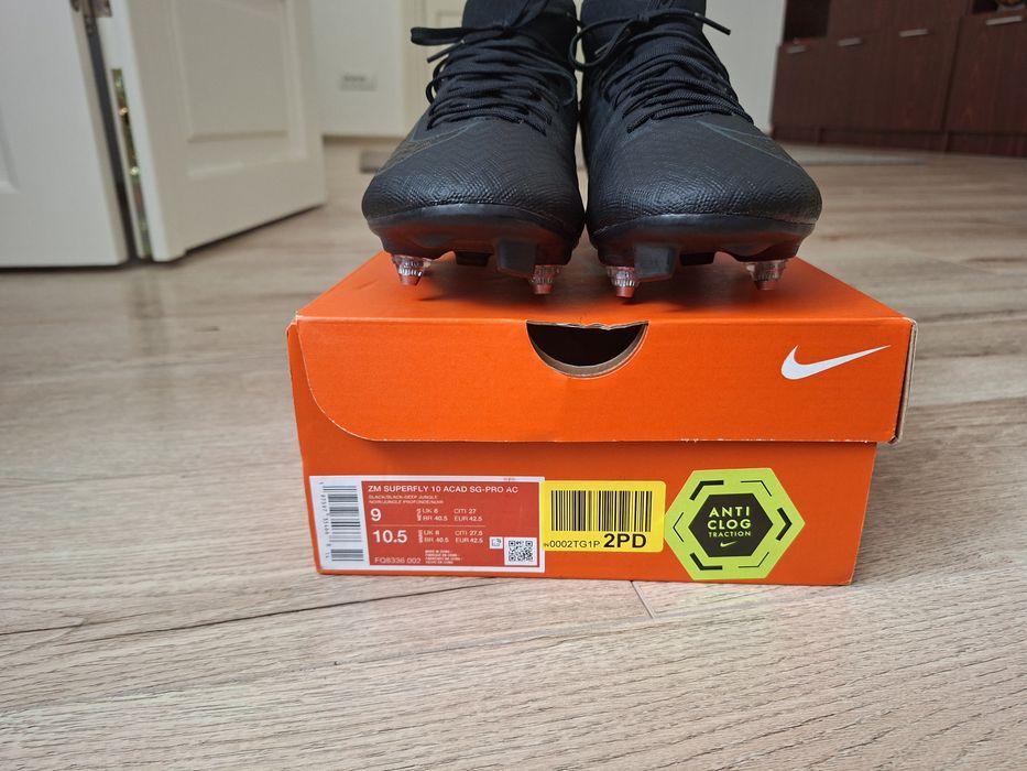 Ghete de fotbal Nike