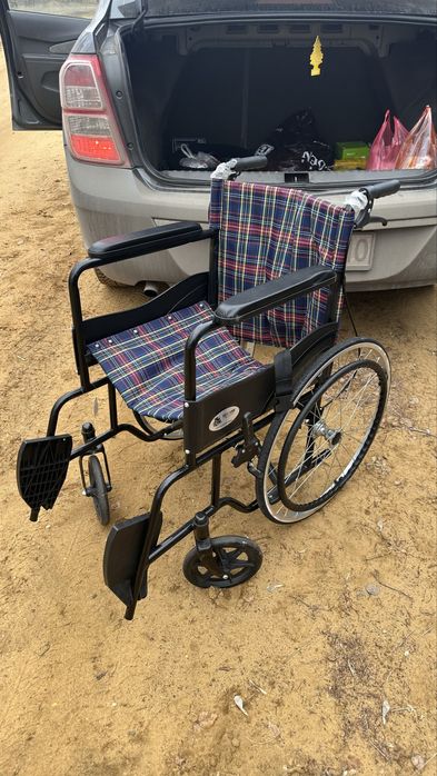 Продам коляску инвалидную б/у