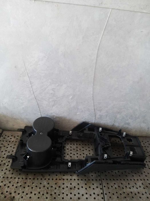 Rama consola centrala suport pahare audi a3 8v 8v1864261g