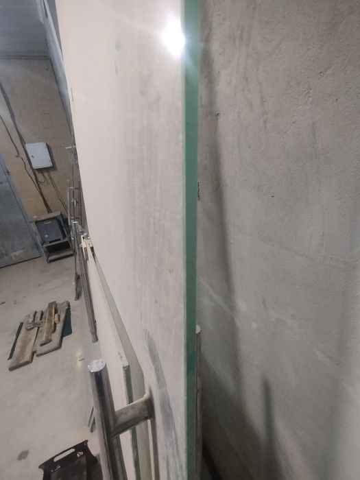 Каленные стекло б/у