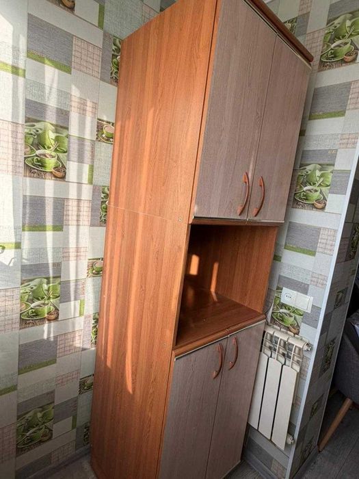 Продам б/у двери и  кухонный гарнитур