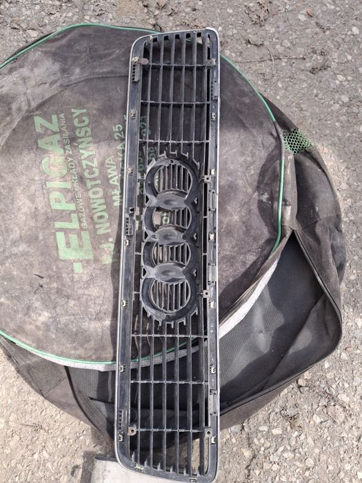 Ауди 100 С4 оригинал решётка радиатора