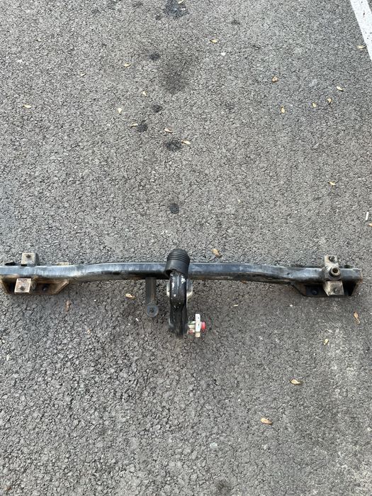 Vând sau schimb bară cu cârlig BMW E60