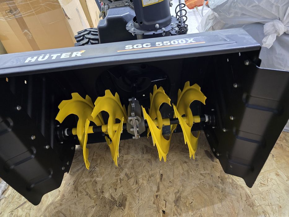 Снегоуборочная машина