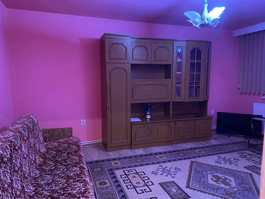 Inchiriez apartament cu 2 camere