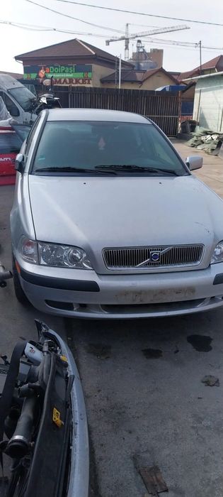 Dezmembram Volvo S40 2001 1.8 Benzina cod motor B4184S2
