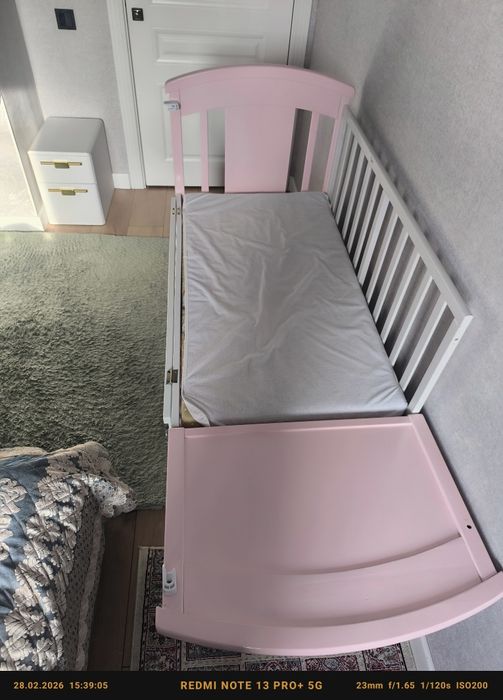 Продаётся детская кроватка