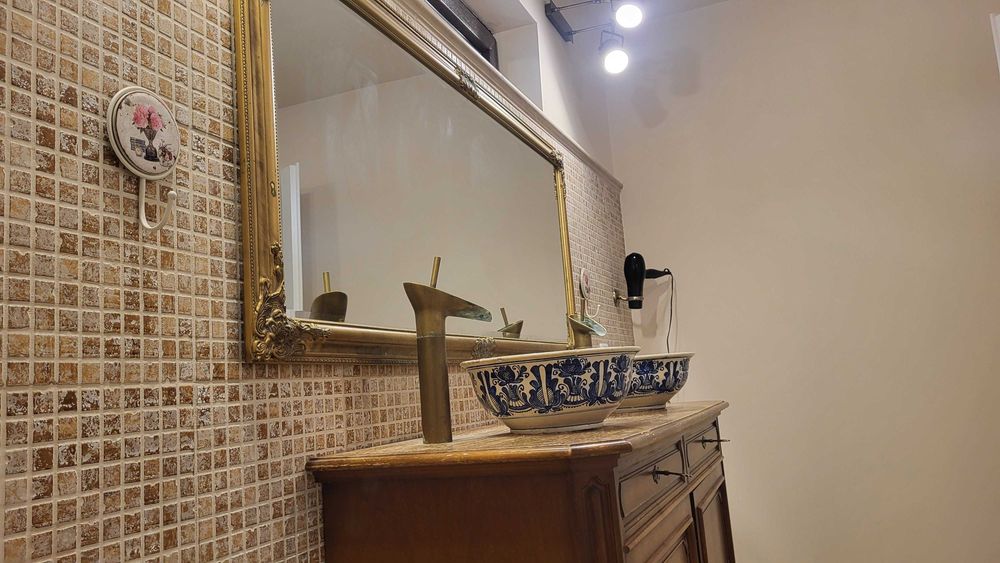 Proprietar - Casă spațioasă în centrul comunei Giarmata