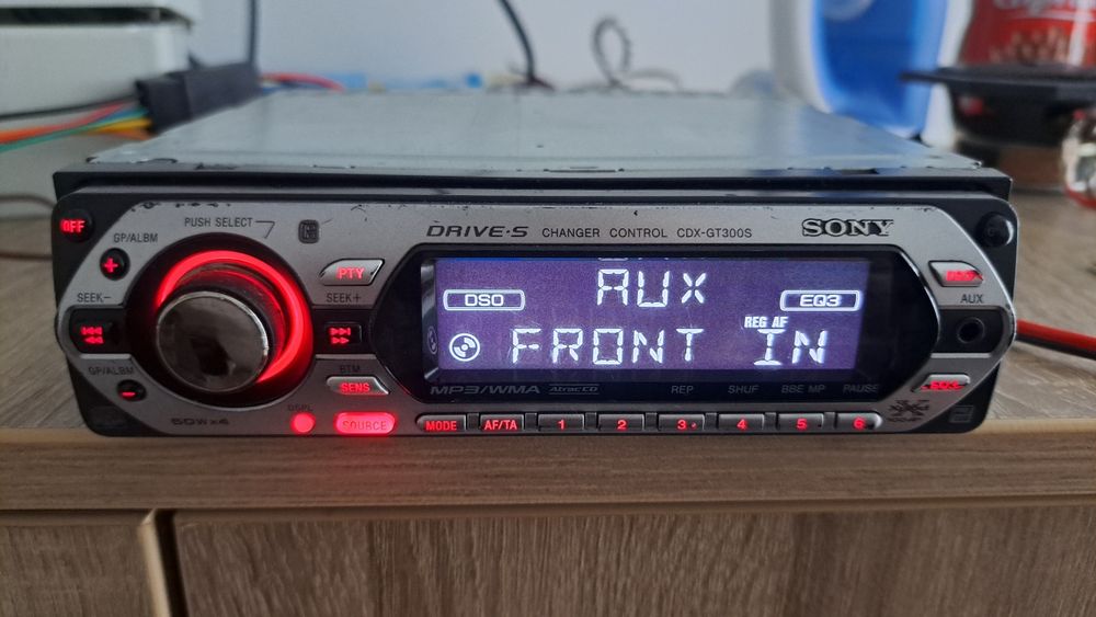 Casetofon auto Sony CDX-GT300S – funcțional