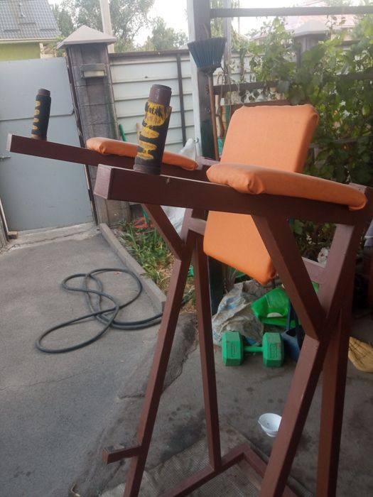 Продам.крепкий.турник.