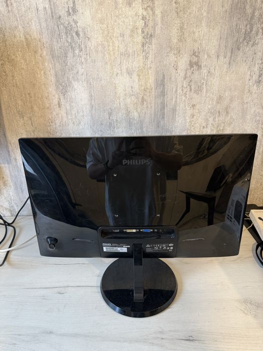 Монитор PHILIPS 24 дюйма